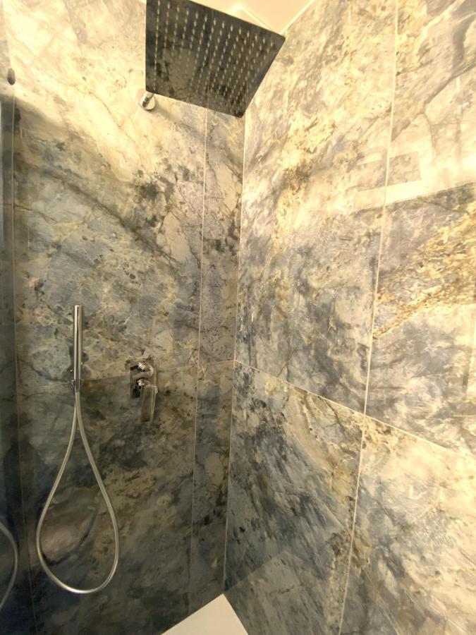 Apartment In Villa Milano Luaran gambar