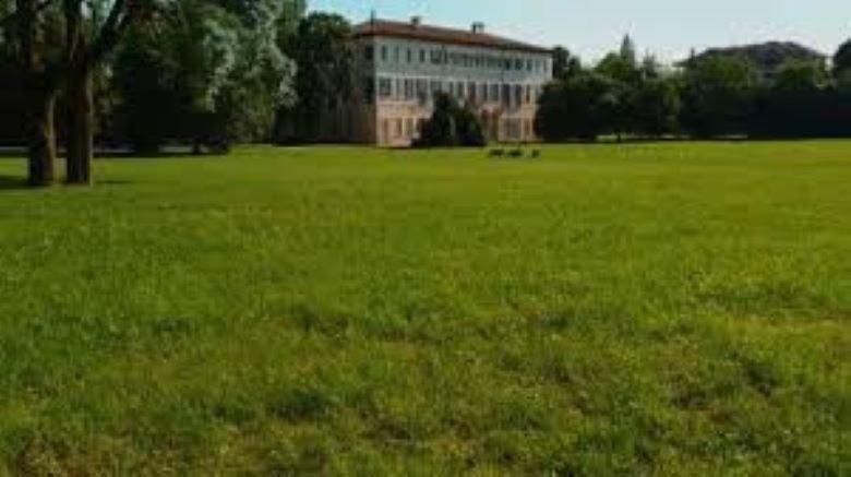 Apartment In Villa Milano Luaran gambar
