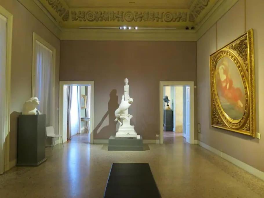 Apartment In Villa Milano Luaran gambar
