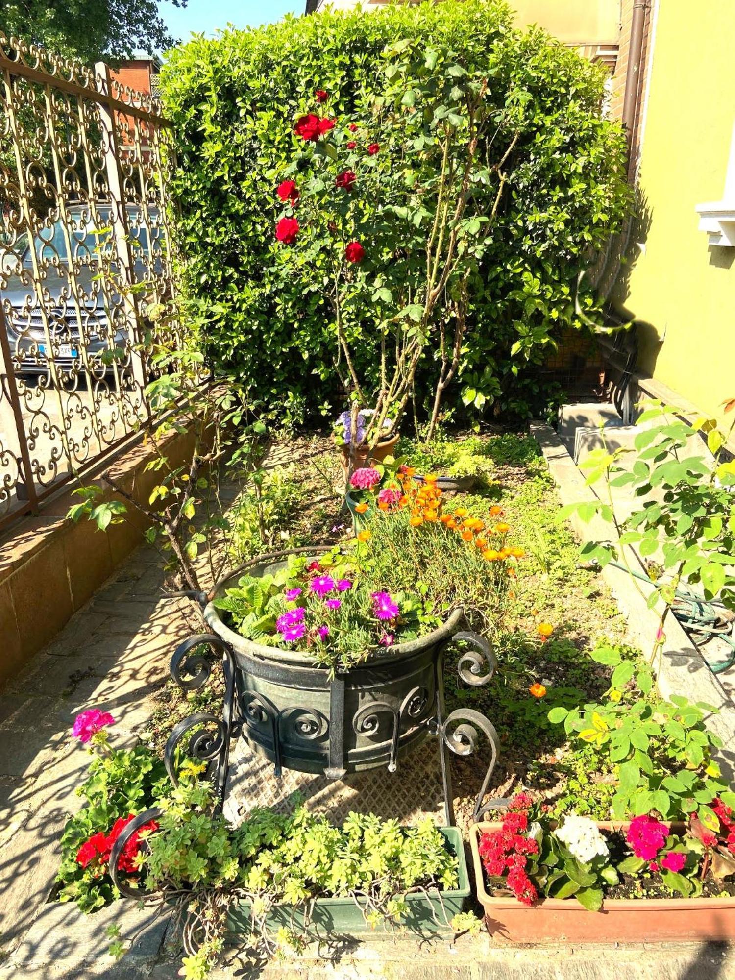 Apartment In Villa Milano Luaran gambar
